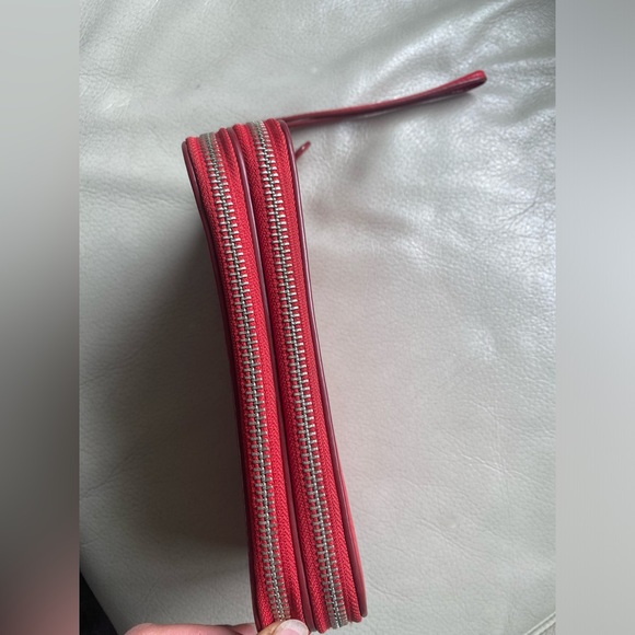 Coach wristlet Pebbled Leather double zip accordion wallet. Red - Picture 2 of 8